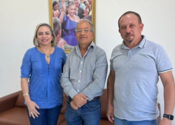 Presidente do CONSIDE se reúne com Secretário Executivo em Mulungu para planejar ações do Consórcio em 2025